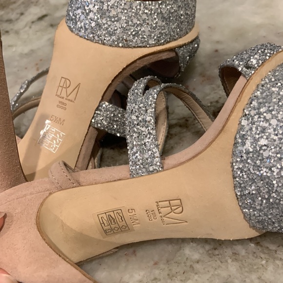 NIB Pelle Moda Ansel Frosty Glitter/Kid Suede Heels Sandals - Picture 7 of 10
